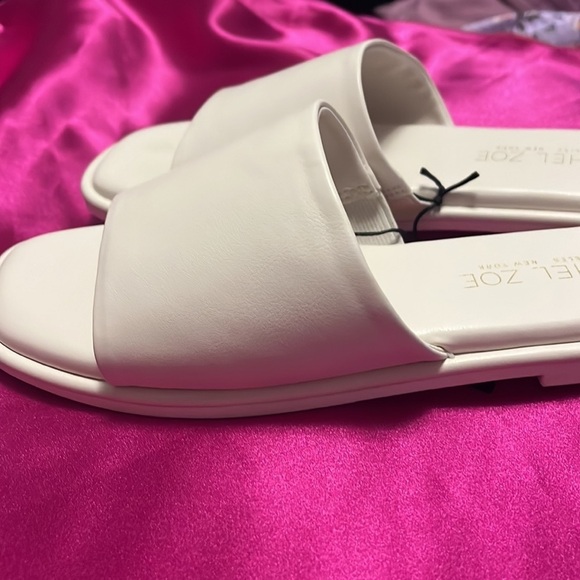 Rachel Zoe brand white, super soft and comfy slides - Picture 8 of 8